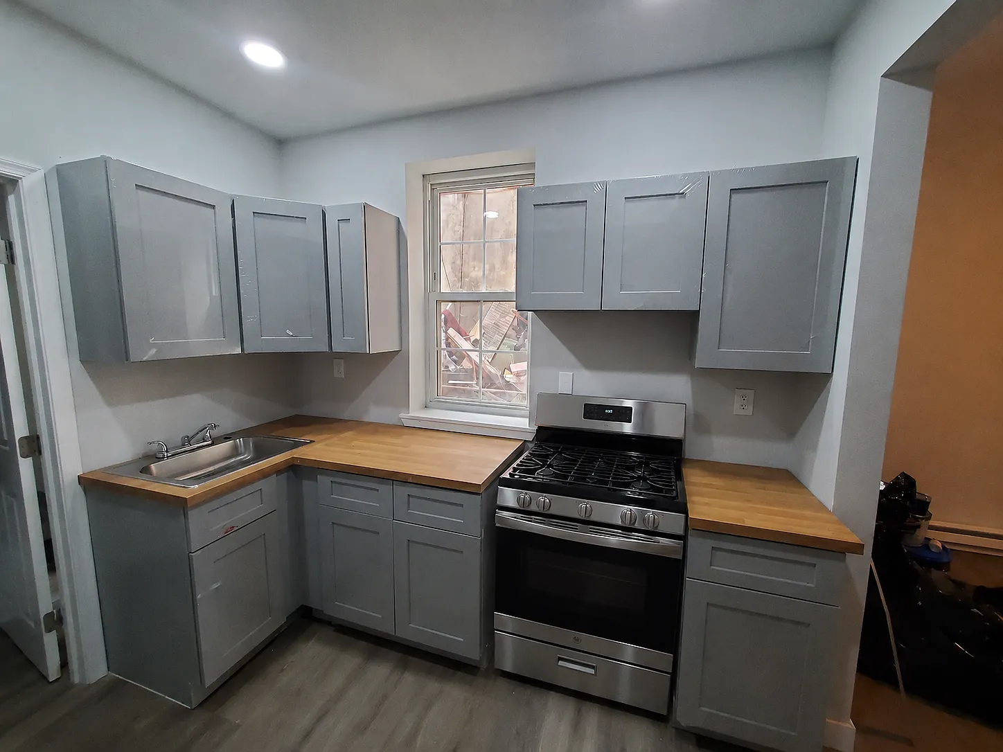 1 bed, 300 sqft, $800 — Photo 4