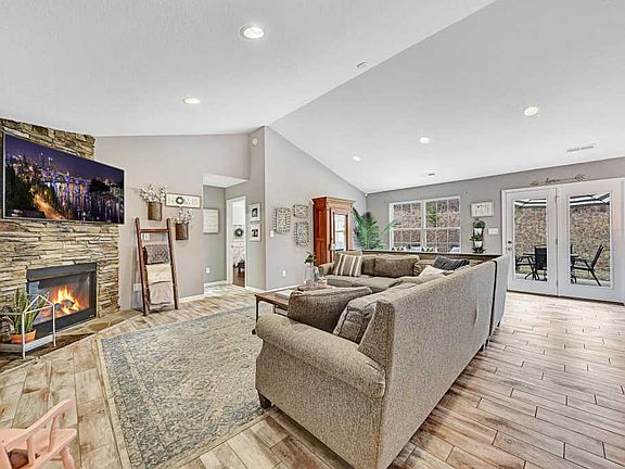 4th image of 5442 Creekhead Cove Ln