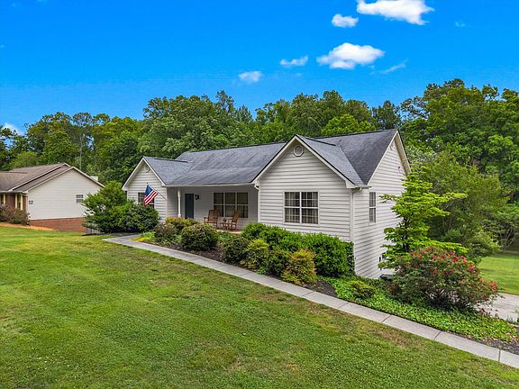 5th image of 4875 Cameron Rd
