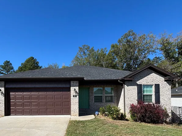 101 Sparrow Rd, Jacksonville, AR 72076