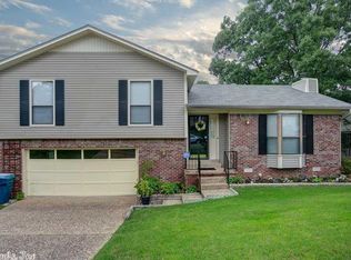 13206 Pleasant Forest Dr, Little Rock, AR 72212