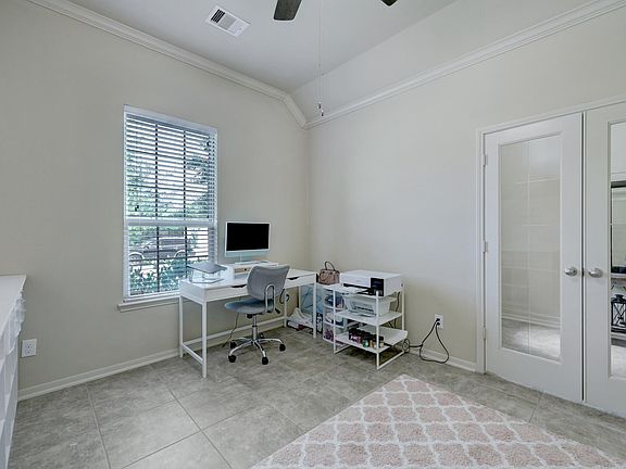5th image of 28907 Hollycrest Dr