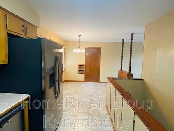 5th image of 18111 E Hanthorn Dr