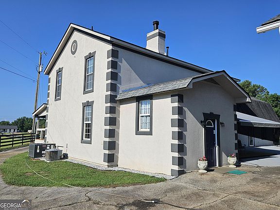 5th image of 351 Moose Lodge Rd