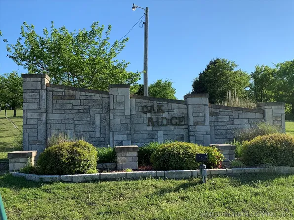 1896 River Oak Dr, Kingston, OK 73439