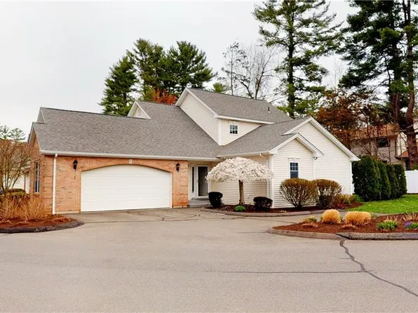 15 W Pine Way Unit 1, Plainville, CT 06062