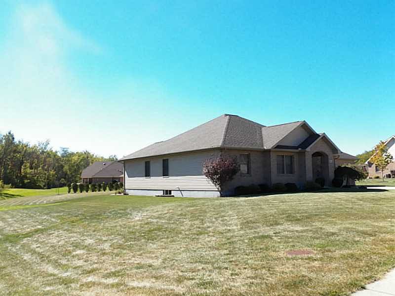 2nd image of 3067 Bridlewood Dr
