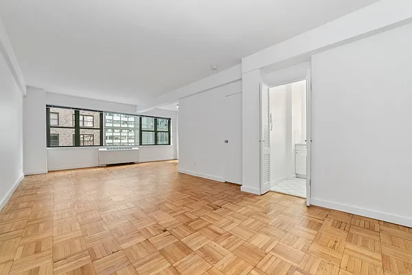 Rented by MNS | media 16