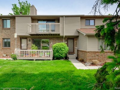 7938 Lawrence, West Bloomfield, MI, 48322