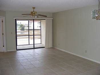 4th image of 1806 Garden Lake Dr