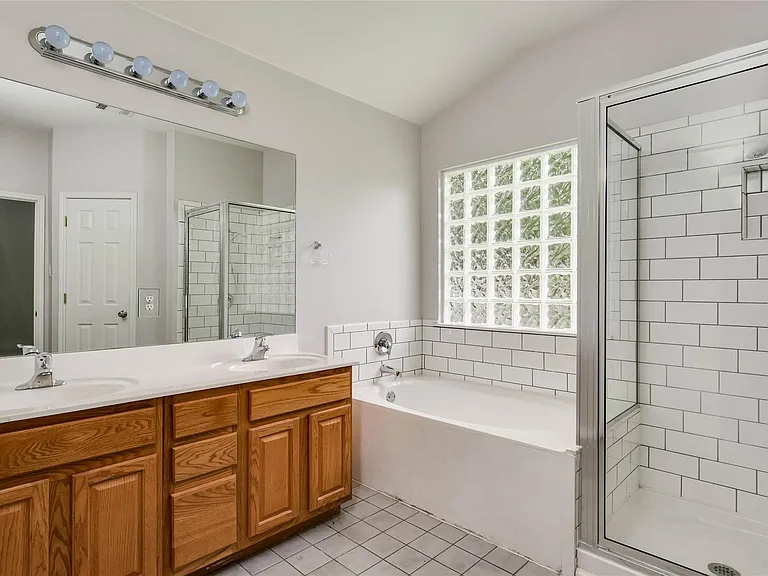 3108 Lynnbrook Dr — Photo 11