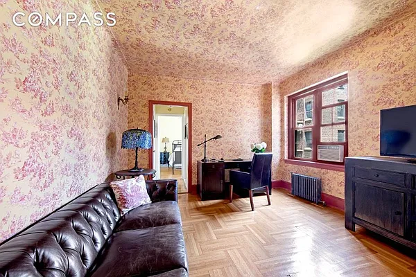 Sold by Compass | media 25