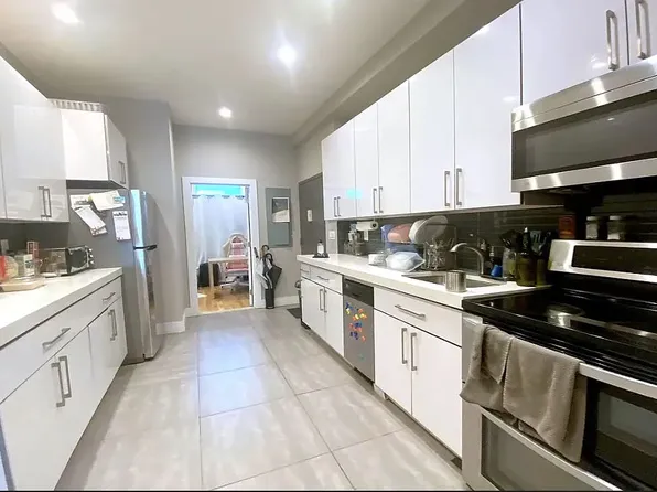 213 Butler St #1, Brooklyn, NY 11217