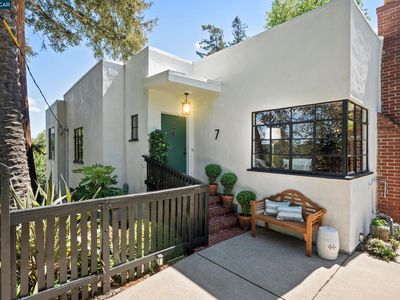 7 Las Mesas Path, Orinda, CA, 94563