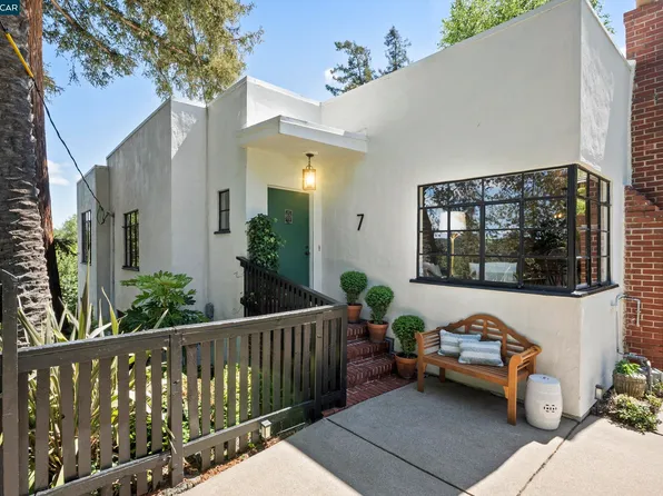 7 Las Mesas Path, Orinda, CA 94563