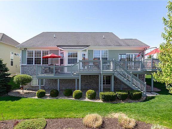 2nd image of 12588 Broadmoor Ct S