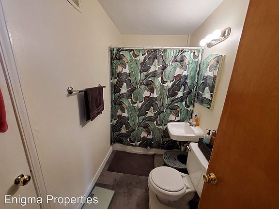 5th image of 7260 W Center St APT B