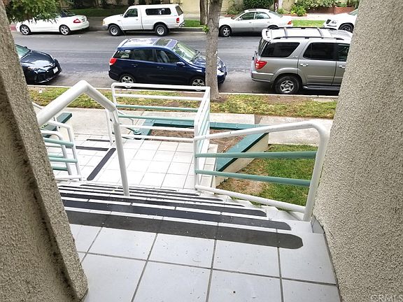 2nd image of 5145 Yarmouth Ave Unit 8