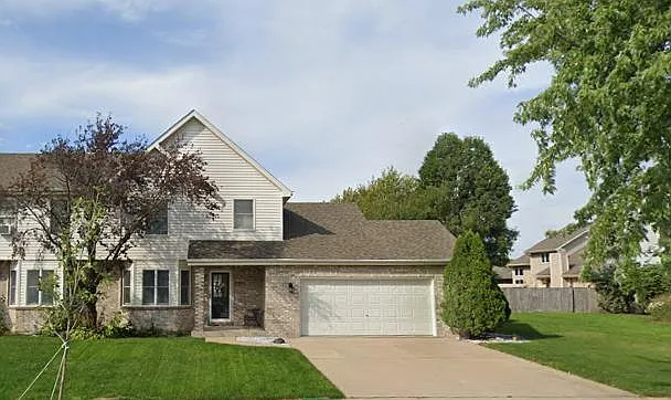 1105 Huntington Dr photo 1