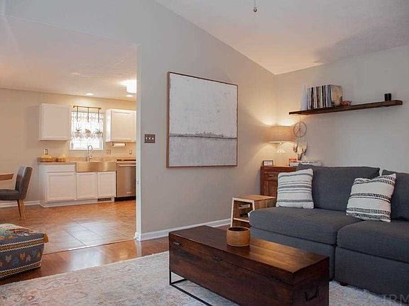 4th image of 12611 Rolling Meadows Dr