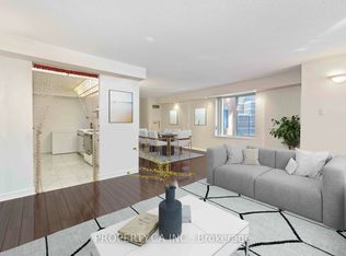 33 University Ave #1109, Toronto, ON M5J2S7
