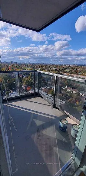 15 Greenview Ave #2012 — Photo 12