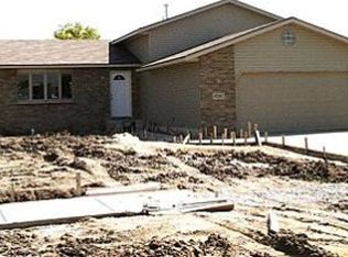 8787 Calhoun St, Crown Point, IN 46307