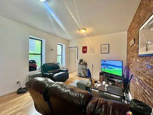 Rented by KNOCKKNOCK LLC | media 1