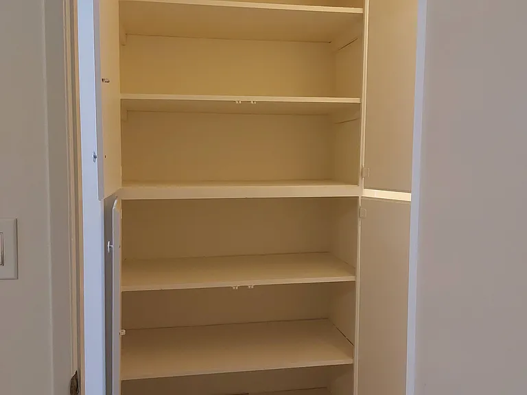 1016 N Orange Grove Ave #3 — Photo 12