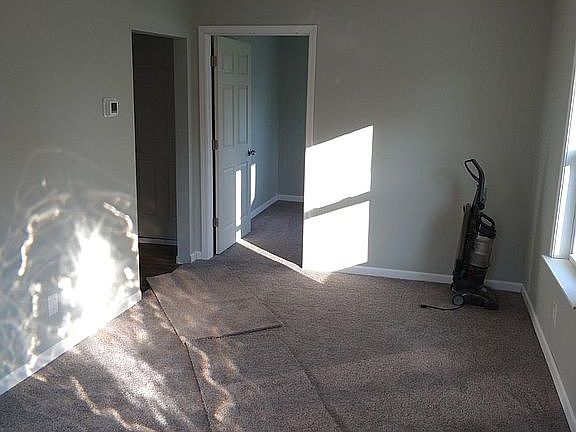3rd image of 708 Ashland Ave
