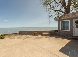 7737 Sand Beach Rd, Oak Harbor, OH 43449