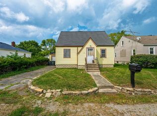 1810 E 22nd St, Muncie, IN 47302