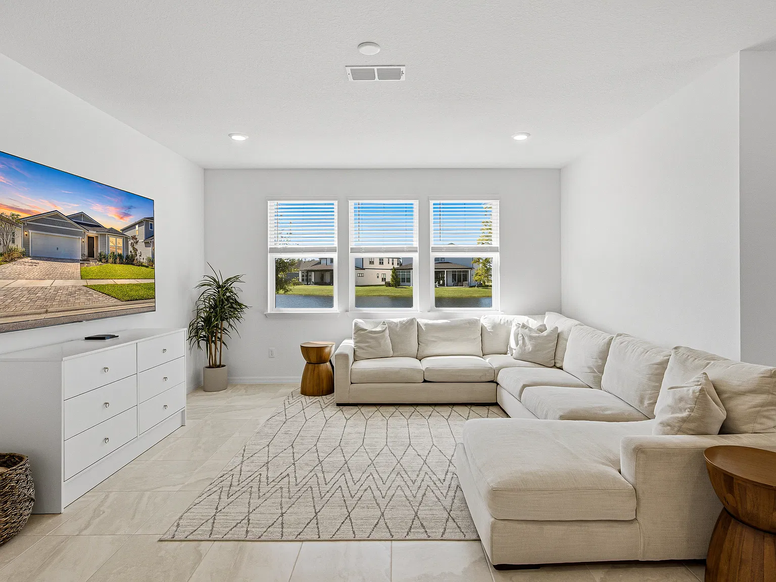 4 bed, 1775 sqft, $3,600 — Photo 3