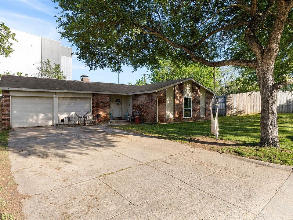 1st image of 3721 French Wood Dr