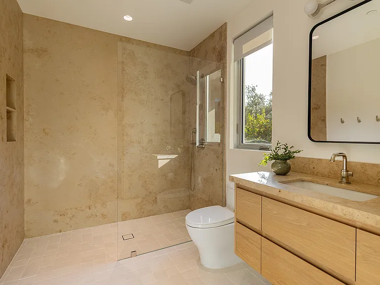 2735 Grand Ave — Photo 42
