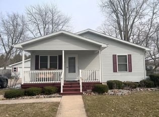 1329 Carr St, Owosso, MI 48867