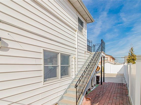 4th image of 156-23 89th St
