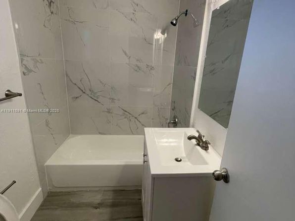 miami-florida-43807538 picture