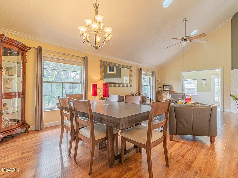 6236 Clover Bend Dr — Photo 10