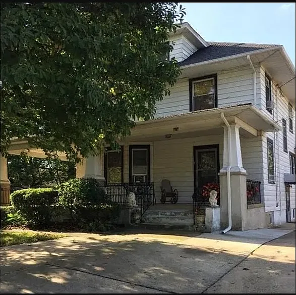 1 bed, $1,100 — Photo 1