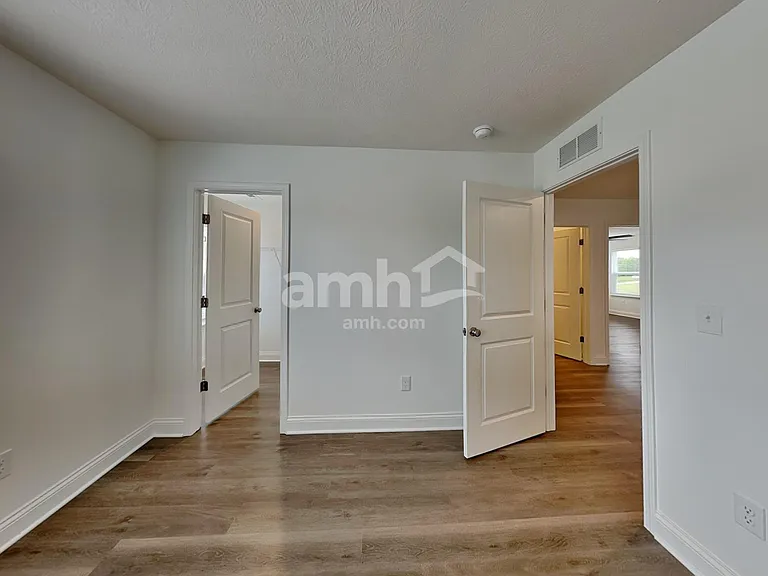 318 Hill St — Photo 14