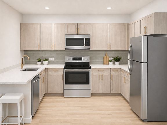 2nd image of 640 Greenwood Ave #301