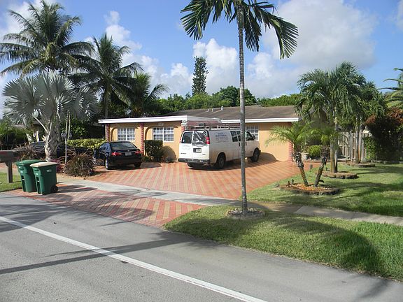 2nd image of 8115 NW 70th Ave
