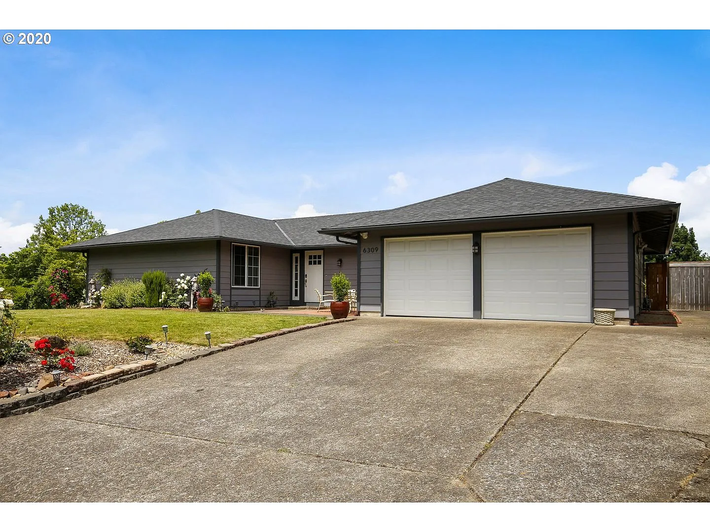 6309 SE Pinecreek Way photo 1