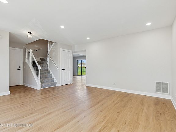 5th image of 1424 Summerhill Dr