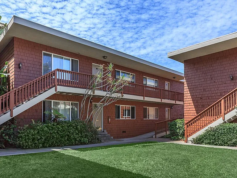 Terraces at Del Mar — Photo 16