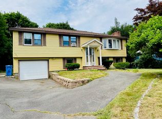121 Farm St, Wakefield, MA 01880