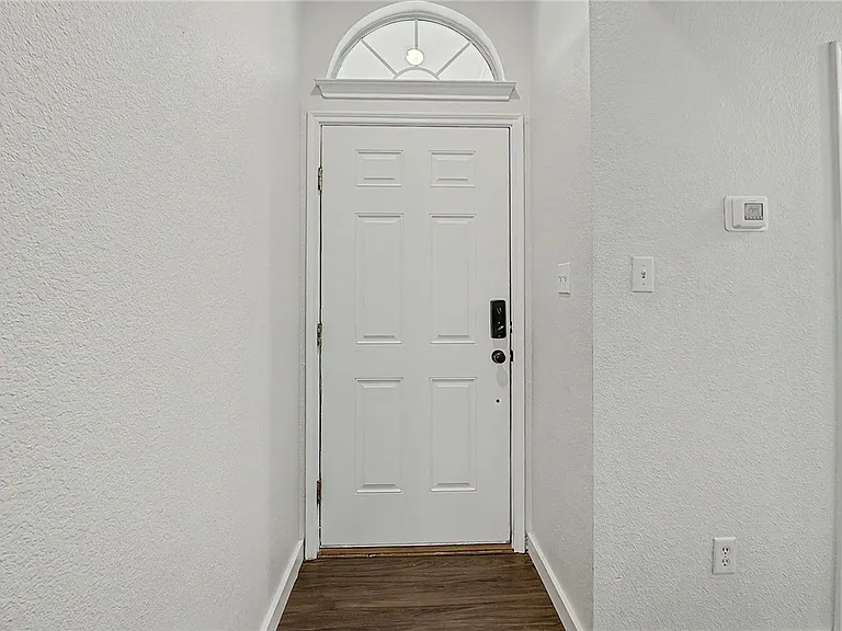 15303 Faircrest Ct — Photo 4