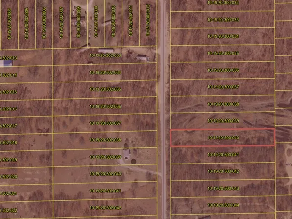 6 Green Acres Rd, Pembroke Township, IL 60958