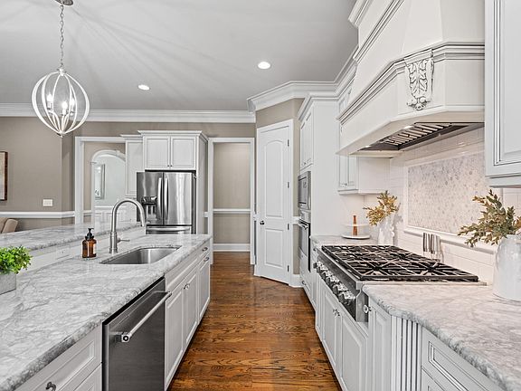 3rd image of 200 Meares Bluff Ln